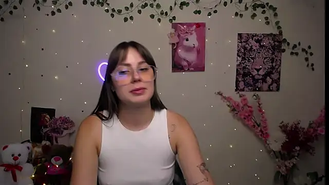 Amanda Bright  online show from 07.28.26