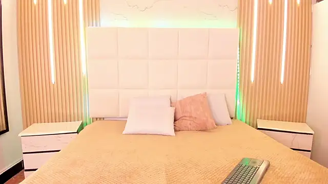 Elody rousse online show from 10.31.25