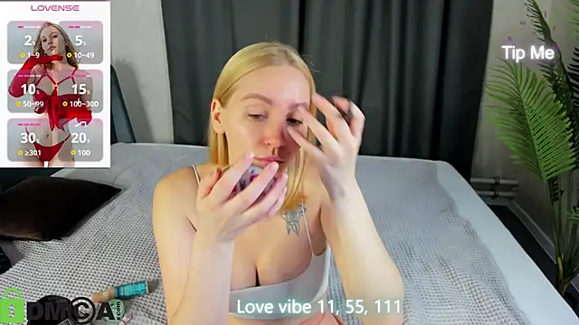 Snapshot of Anna_Chelsea chatting on 11.03.25 Anna Chelsea online show from 11.03.25