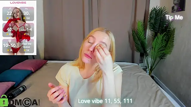 Snapshot of Anna_Chelsea chatting on 12.01.25 Anna Chelsea online show from 12.01.25