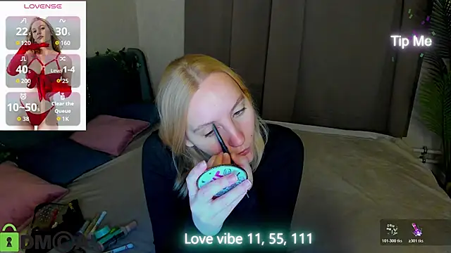 Anna Chelsea online show from 12.17.25