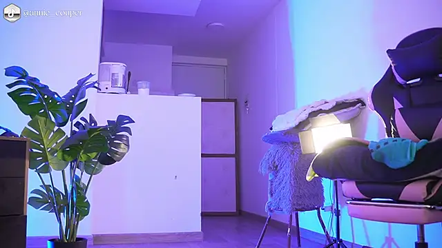 AnnieCouperr online show from 02.27.26