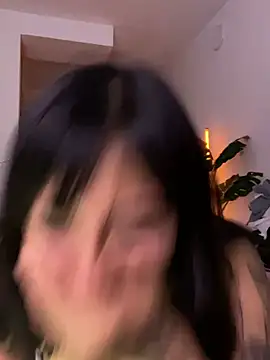 AnnieCouperr online show from 04.28.26
