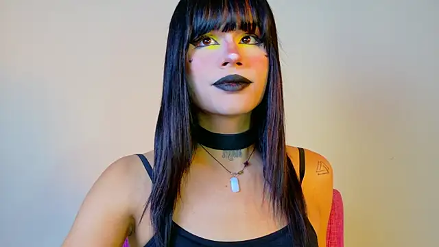 NATASHAA WINZ online show from 11.14.25