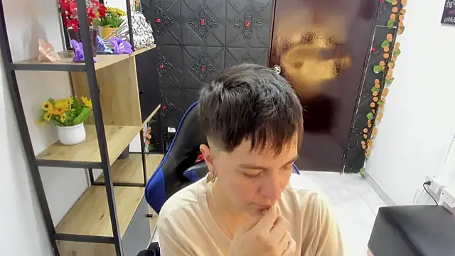  Hannah Hot online show from 04.21.26