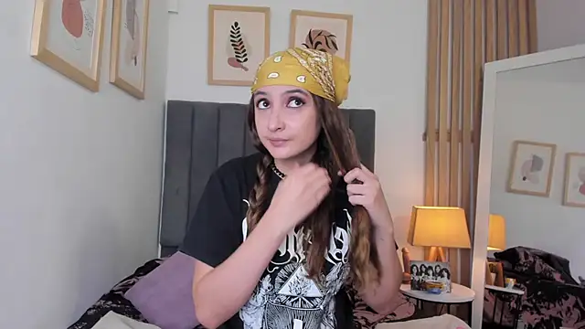 Alice Dickinssonn online show from 02.14.26