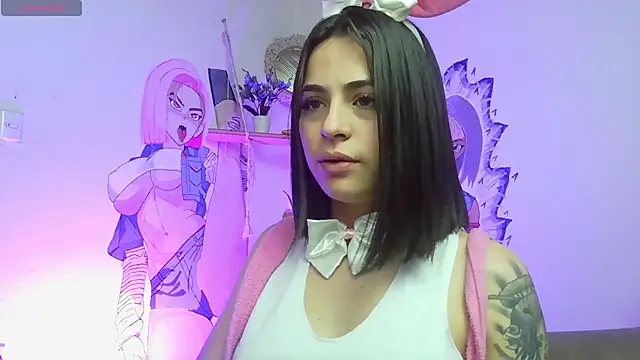 Snapshot of sofi_lara28 chatting on 10.27.25 sofi lara28 online show from 10.27.25