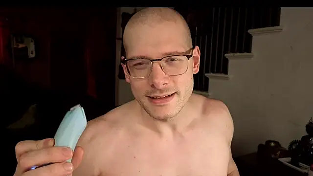 Snapshot of MasterDaddyCool chatting on 06.14.26 MasterDaddyCool online show from 06.14.26