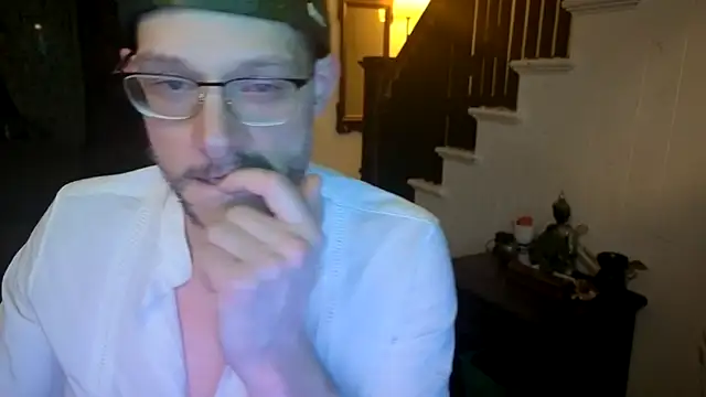 Snapshot of MasterDaddyCool chatting on 07.05.26 MasterDaddyCool online show from 07.05.26