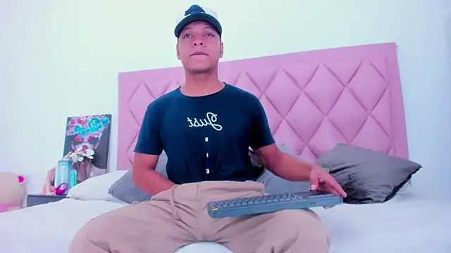 Ricky Owens1 online show from 11.29.25