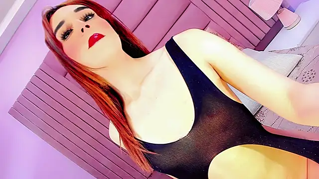 Snapshot of Valeria_Rouss chatting on 12.20.25 Valeria Rouss online show from 12.20.25