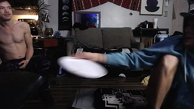 Snapshot of jinjasnack chatting on 12.19.25 jinjasnack online show from 12.19.25