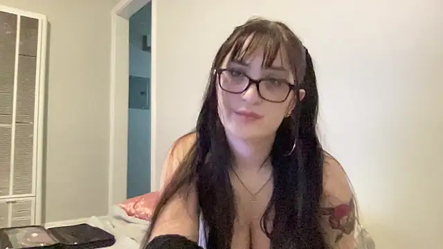 Snapshot of certifiedratchet chatting on 09.19.25 certifiedratchet online show from 09.19.25