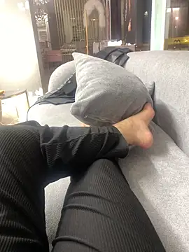 Snapshot of sesa12 chatting on 11.04.25 sesa12 online show from 11.04.25