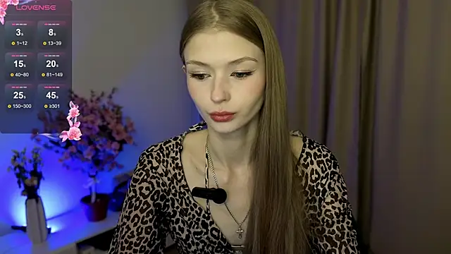 Snapshot of holylisssa chatting on 11.15.25 holylisssa online show from 11.15.25