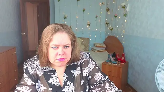 Snapshot of Audrey_Aura chatting on 09.10.25 Audrey Aura online show from 09.10.25