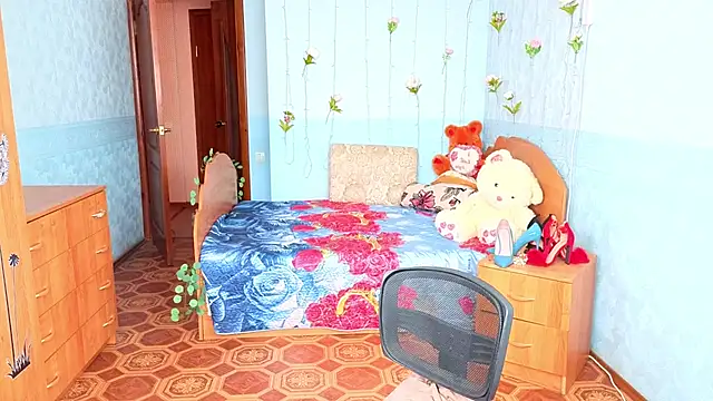 Snapshot of Audrey_Aura chatting on 09.27.25 Audrey Aura online show from 09.27.25