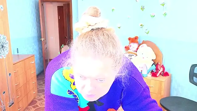 Snapshot of Audrey_Aura chatting on 09.28.25 Audrey Aura online show from 09.28.25