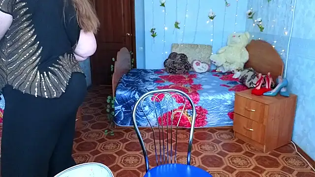 Snapshot of Audrey_Aura chatting on 10.27.25 Audrey Aura online show from 10.27.25