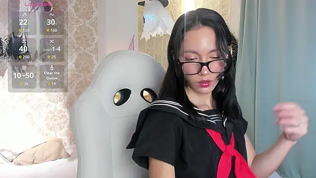LilyThea online show from 10.15.25