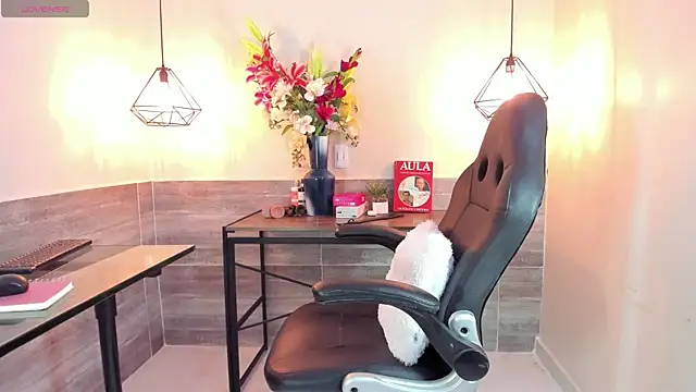 SamantaKane online show from 11.08.25