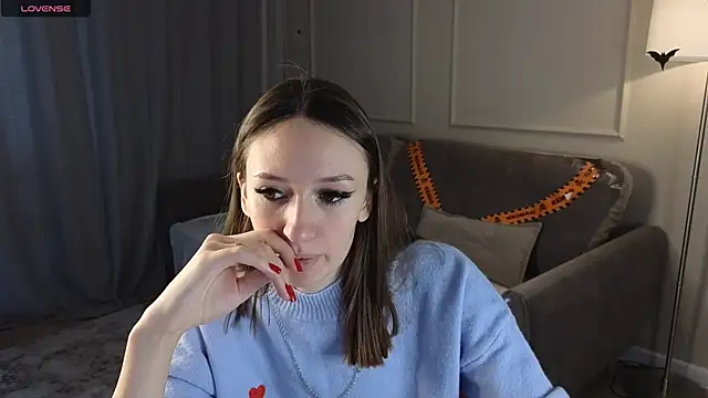 Snapshot of cutienaughtygirl chatting on 11.17.25 cutienaughtygirl online show from 11.17.25