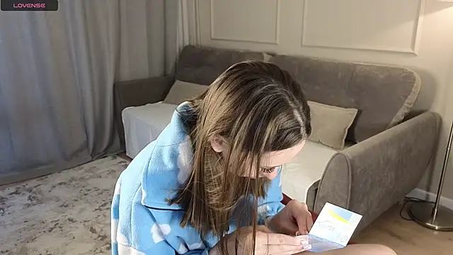 Snapshot of cutienaughtygirl chatting on 11.28.25 cutienaughtygirl online show from 11.28.25