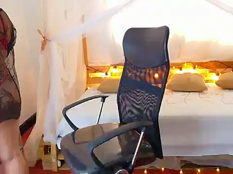 loreaniss online show from 03.15.26