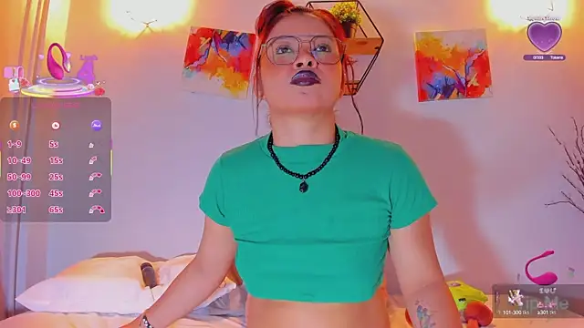 Snapshot of Karlaliones69 chatting on 09.26.25 Karlaliones69 online show from 09.26.25