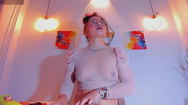 Snapshot of Karlaliones69 chatting on 11.12.25 Karlaliones69 online show from 11.12.25