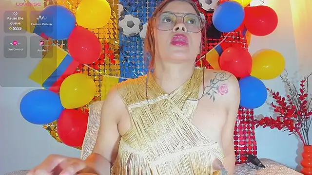 Karlaliones69 online show from 06.14.26