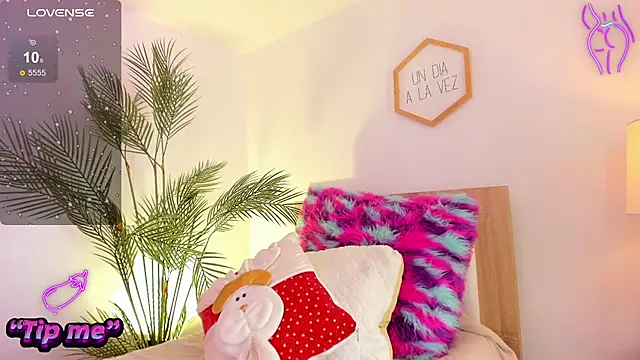 Hadid Jimenez  online show from 11.07.25