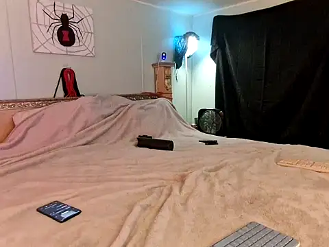 Snapshot of AntMeich6969 chatting on 11.14.25 AntMeich6969 online show from 11.14.25