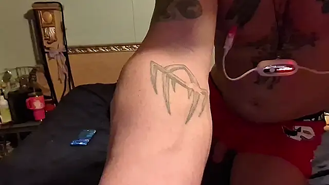 Snapshot of AntMeich6969 chatting on 02.14.26 AntMeich6969 online show from 02.14.26