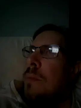 Snapshot of JJG327 chatting on 11.04.25 JJG327 online show from 11.04.25