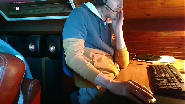 Snapshot of Vrenico-SC chatting on 09.09.25 Vrenico-SC online show from 09.09.25