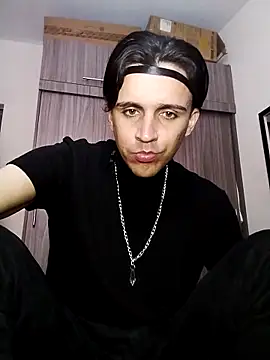 Snapshot of danylano chatting on 10.10.25 danylano online show from 10.10.25