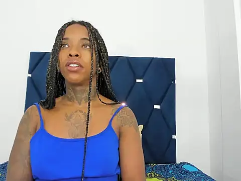 Pauline Fox online show from 10.15.25