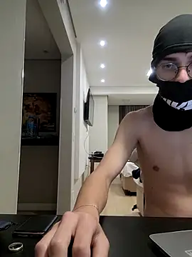 Snapshot of brcop chatting on 10.10.25 brcop online show from 10.10.25