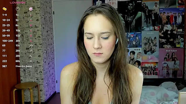 LucyRose3 online show from 09.26.25