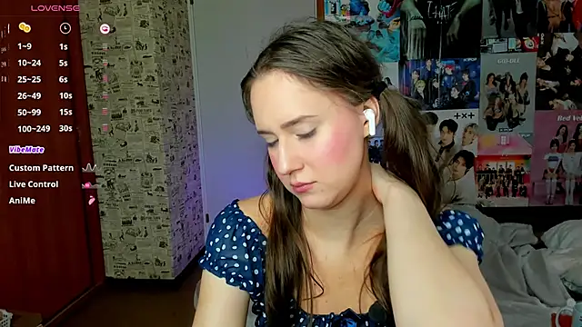 LucyRose3 online show from 09.29.25