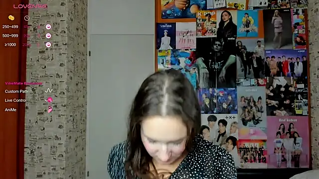 LucyRose3 online show from 10.13.25