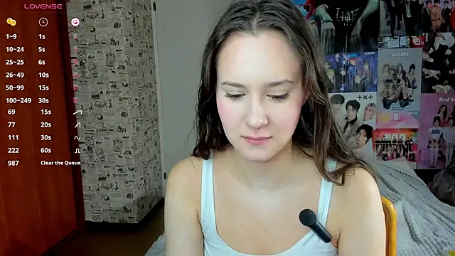 LucyRose3 online show from 10.17.25