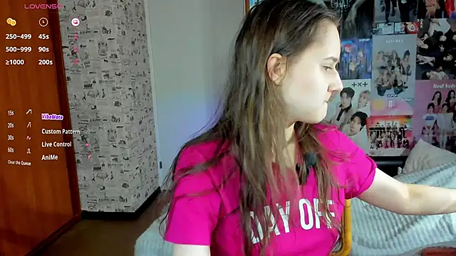 LucyRose3 online show from 10.21.25