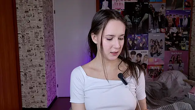 LucyRose3 online show from 12.15.25