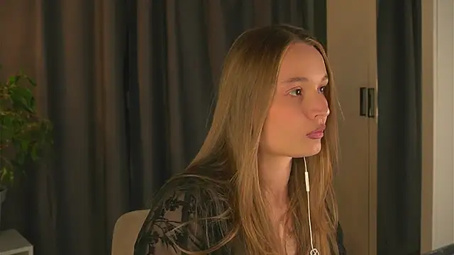 lisa schiele online show from 09.26.25