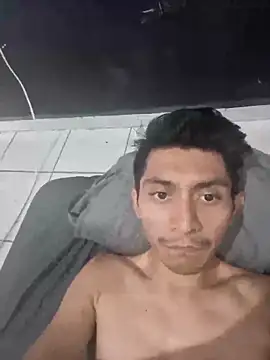 Snapshot of Yucsingl1 chatting on 04.05.26 Yucsingl1 online show from 04.05.26