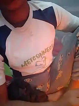 Snapshot of Mynidhiji chatting on 12.17.25 Mynidhiji online show from 12.17.25