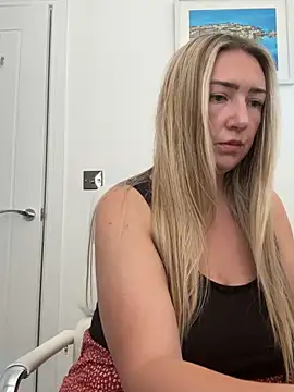 Snapshot of KatrinaTheMilf69 chatting on 09.09.25 KatrinaTheMilf69 online show from 09.09.25