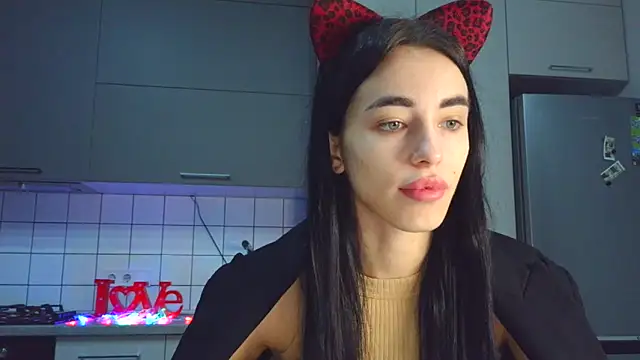 Snapshot of EvaMelnik chatting on 11.02.25 EvaMelnik online show from 11.02.25